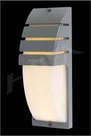 Đèn gắn tường ngoài trời AK 09 XÁM Hufa